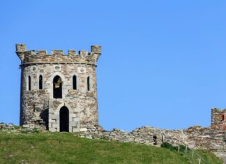 ¿Quieres ser dueño de un castillo? Conoce aquí todos los detalles » 2023
