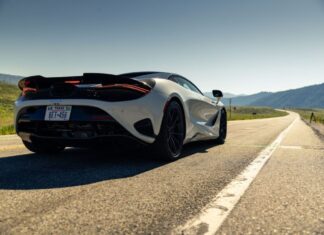 Durante su dinámico debut en América del Norte, el McLaren 750S se une al club de 200 mph » 2023