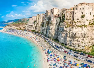 Las 5 mejores playas de Europa para visitar este otoño »