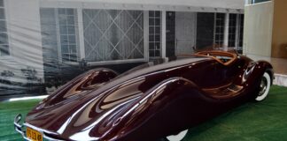 10 autos antiguos y raros que no se ven todos los días »