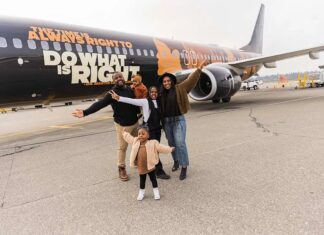 Si planeas viajar por Acción de Gracias, estas son las mejores aerolíneas para familias en EE.UU. »