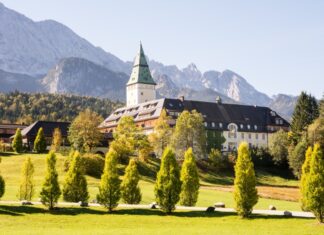El hotel de lujo más insólito del mundo »