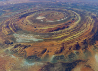 Donde la Historia Susurra al Oído »