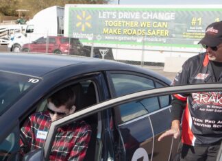 La capacitación B.R.A.K.E.S. patrocinada por Kia frena los accidentes de tránsito entre adolescentes »