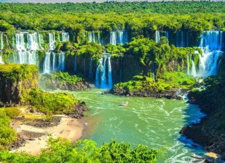5 Destinos Increíbles para Viajar con Poco Dinero en América Latina »