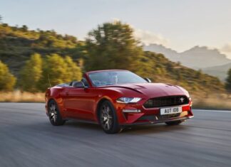 Mustang Convertible Ecoboost del 2025, para disfrutarlo ! »