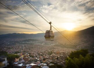 5 Ciudades que se Reinventaron y Ahora Son Imperdibles para Viajeros Curiosos »