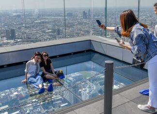 LOS 5 NUEVOS MIRADORES DE CRISTAL QUE ABRIRÁN AL PÚBLICO CON VISTAS DE 360° »