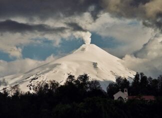 Los 5 volcanes activos de Chile con rutas de trekking seguras para observación cercana »