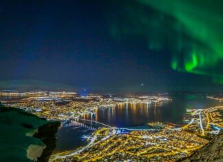 Los 5 mejores destinos del mundo para ver auroras boreales en el 2026 »