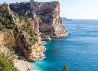 Las 5 calas más espectaculares de Alicante para sentir la Costa Blanca en 2026 »