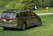 Los 5 autos nuevos del 2026 con los peores problemas de software reportados »