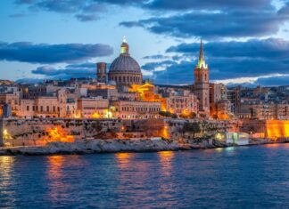 Las 5 ciudades portuarias del mundo donde quedarse después del crucero vale más que el propio crucero »
