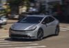 Los 5 autos del 2026 que menos gastan en carretera por menos de $35,000 »