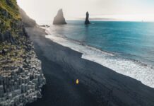 Las 5 islas volcánicas del mundo donde la playa y la lava cuentan la misma historia »