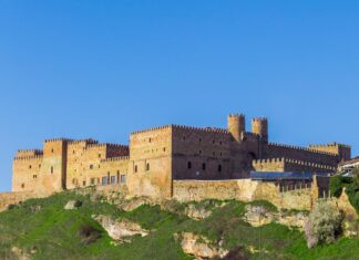 Los 5 destinos del mundo donde dormir en un edificio histórico cambia por completo el viaje »
