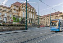 Las 5 ciudades poco conocidas donde los tranvías históricos todavía cuentan la historia del viaje »