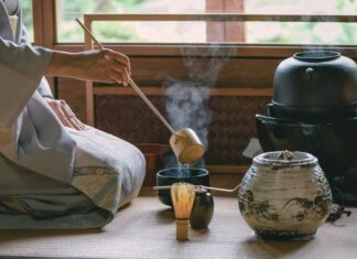 Los 5 destinos del mundo donde una ceremonia del té revela la cultura local »