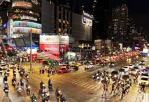 Las 5 ciudades del mundo que revelan su mejor versión después de medianoche »