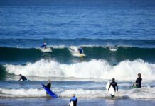 Los 5 destinos del mundo para aprender a surfear durante unas vacaciones »