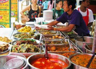 5 platillos callejeros del mundo que debes probar aunque te dé miedo al principio »