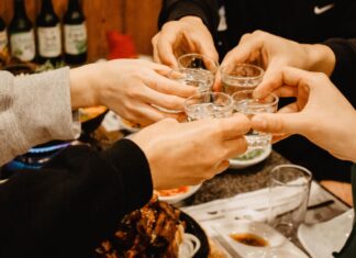 5 bebidas tradicionales que justifican por sí solas un viaje a su país de origen »