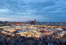 5 plazas de mercado centenarias que siguen funcionando igual que hace un siglo »
