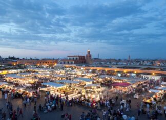 5 plazas de mercado centenarias que siguen funcionando igual que hace un siglo »