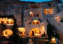 5 destinos donde puedes dormir una noche dentro de una cueva de verdad »