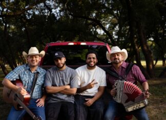 Los Ventura, gemelos Dominicanos que recorren Estados Unidos celebrando la cultura latina con Ford »