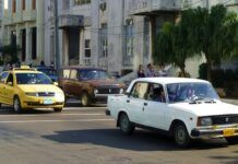 5 autos soviéticos que siguen rodando en Cuba »