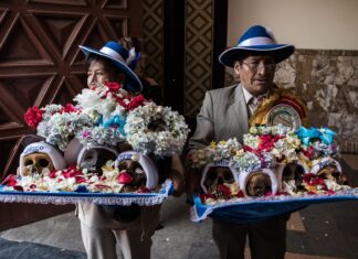 5 destinos donde Halloween y el Día de Muertos son tradiciones ancestrales, no solo disfraces »