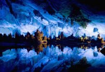 5 cuevas extraordinarias que puedes visitar durante un viaje »