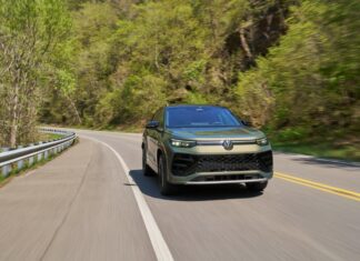 El Volkswagen Tiguan SEL R-Line Turbo es nombrado mejor SUV compacto en los premios «Best of the Year 2026″ »